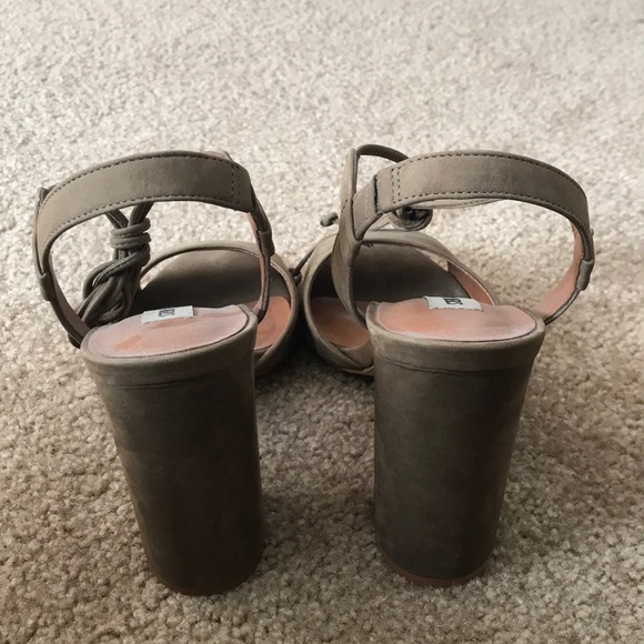 Steve Madden “Serrina” Sandal - Picture 3 of 3